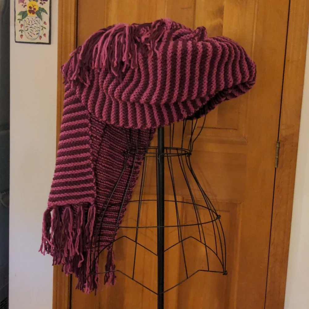 Hand Knit Plum and Fuschia Wool Acrylic Blend Blanket Scarf With FRINGE - Picture 8 of 8